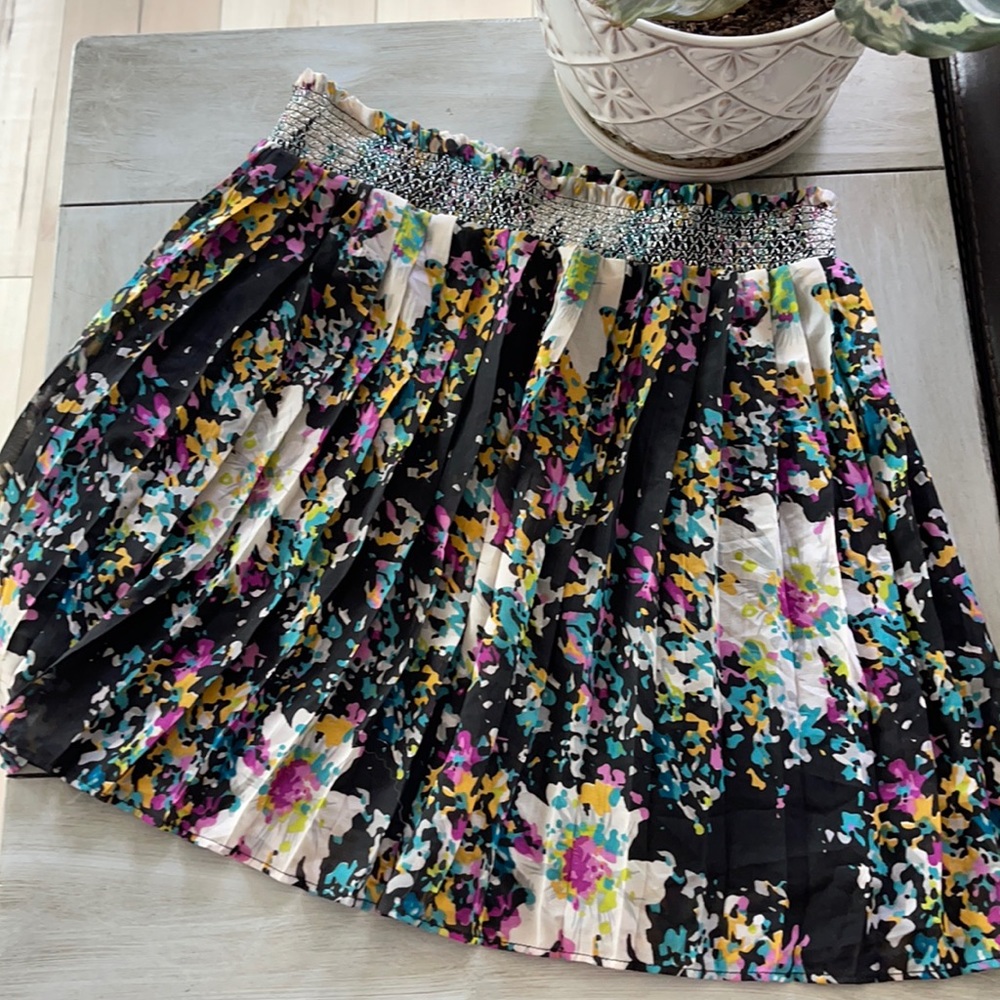 Flower ruffle skirt